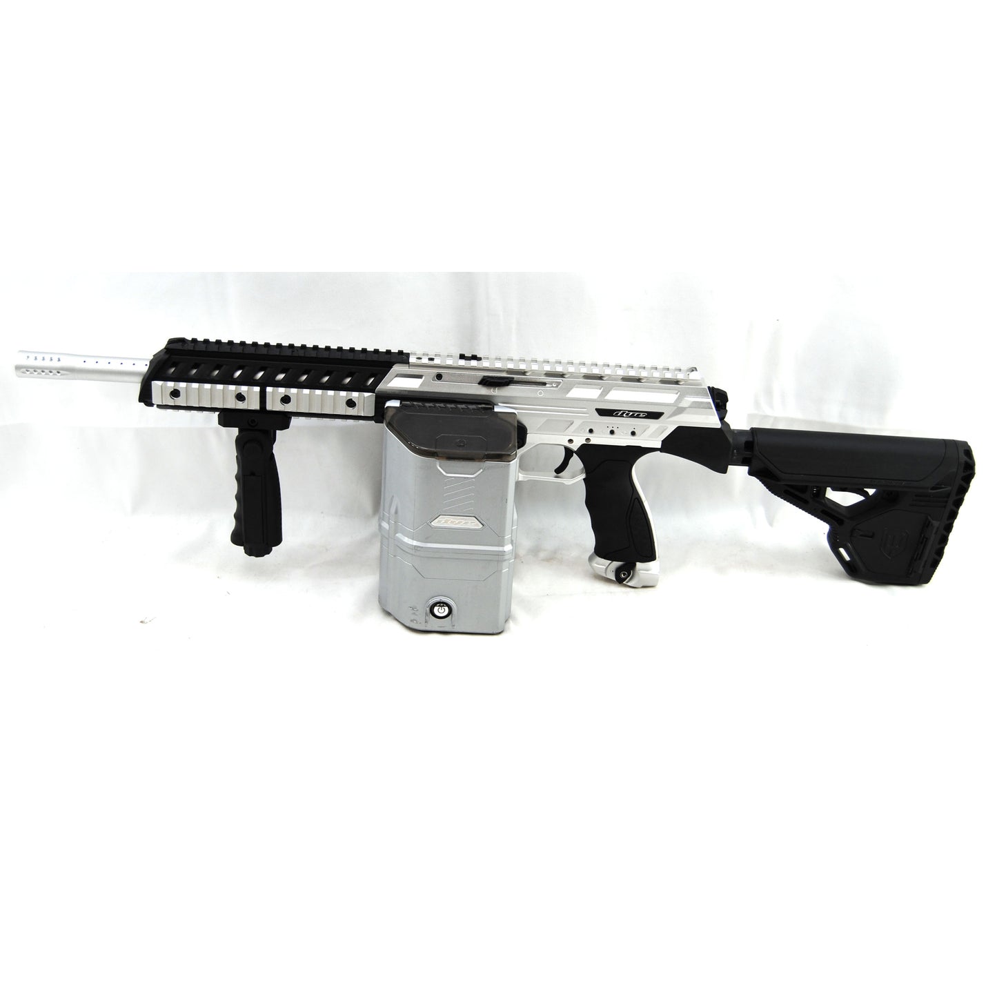 Used Dye Assault Matrix DAM w/ Box Rotor - Silverback