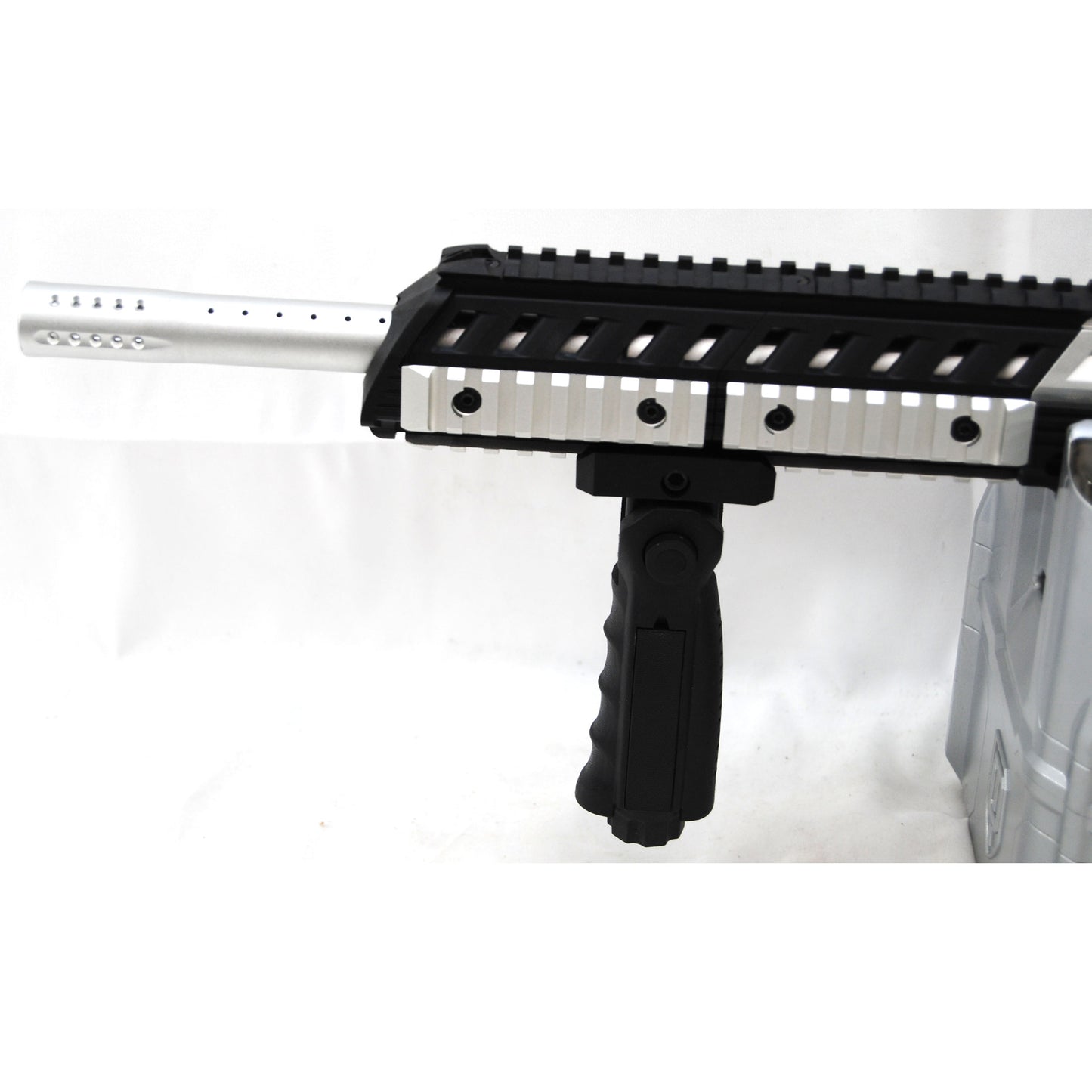 Used Dye Assault Matrix DAM w/ Box Rotor - Silverback